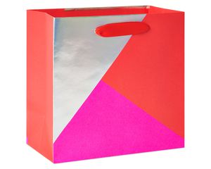 Medium Valentine's Day Gift Bag, Pink and Red, 1-Count